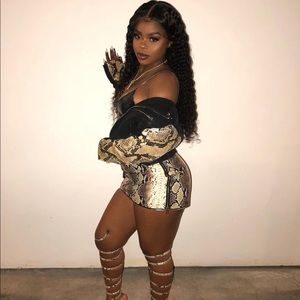 Meet your Posher, blank